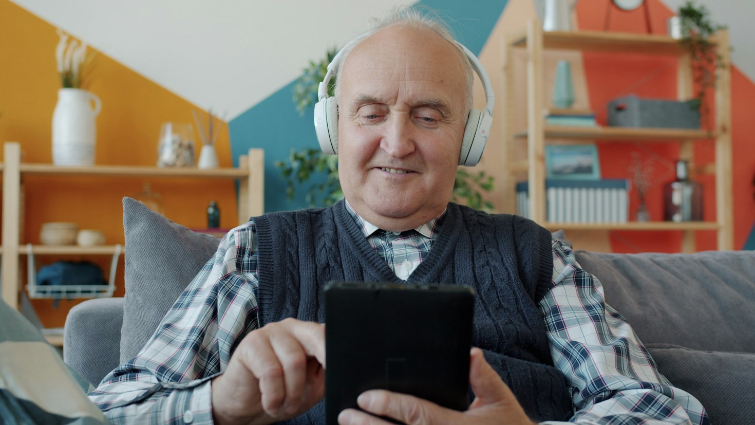Dlaczego domy seniora i sanatoria powinny wdrożyć trening podwójnego zadania?
